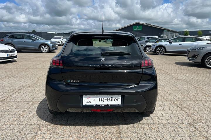 Sort Peugeot e-208 fra 2022