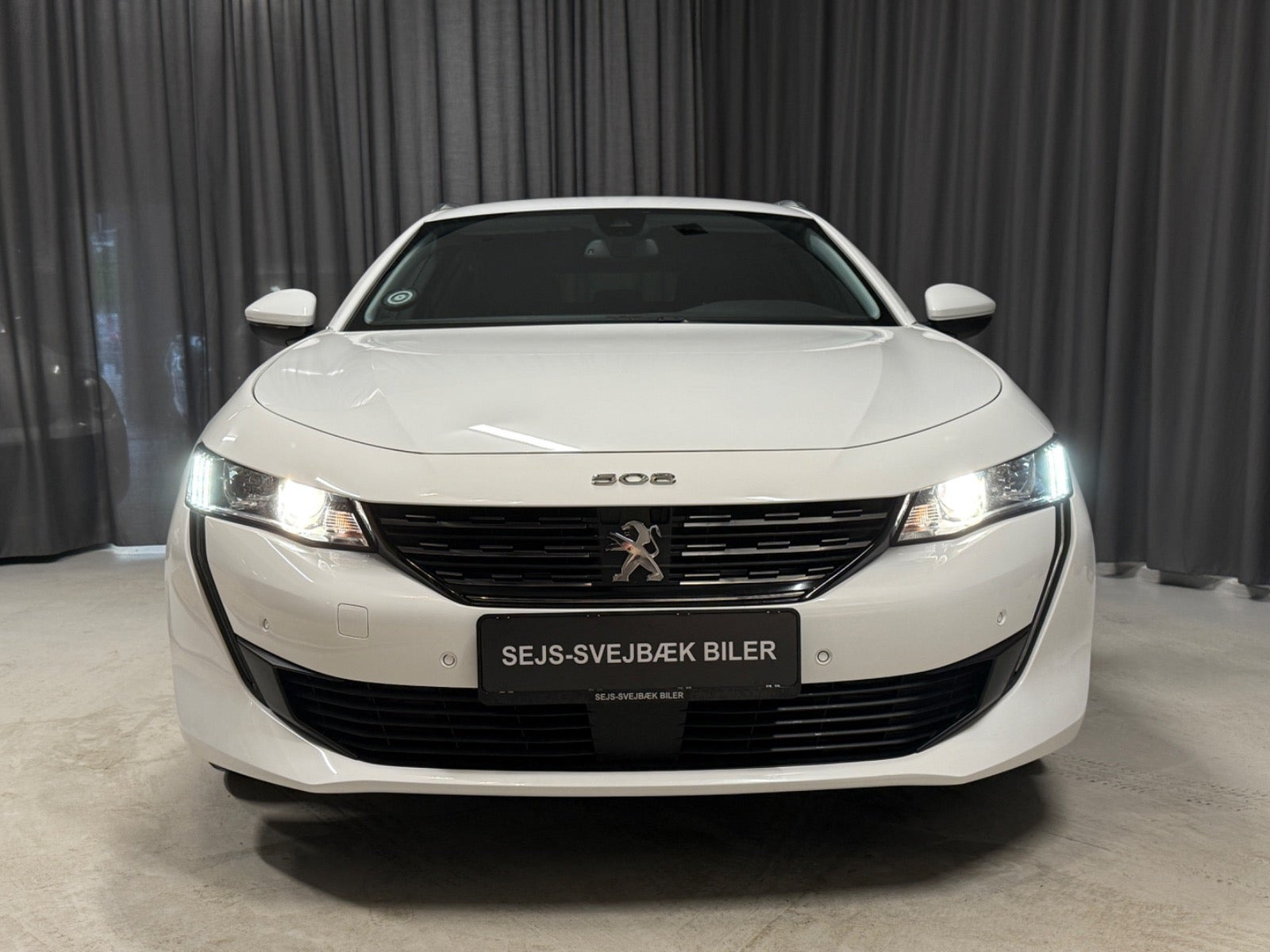Hvid Peugeot 508 fra 2020