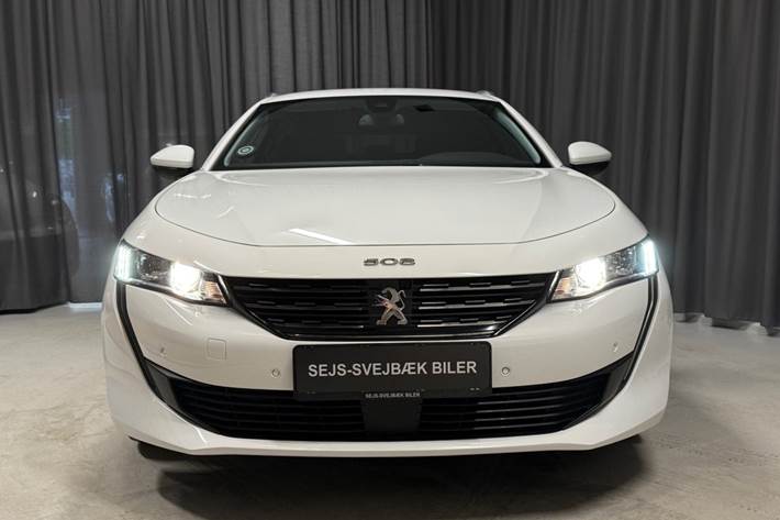 Hvid Peugeot 508 fra 2020