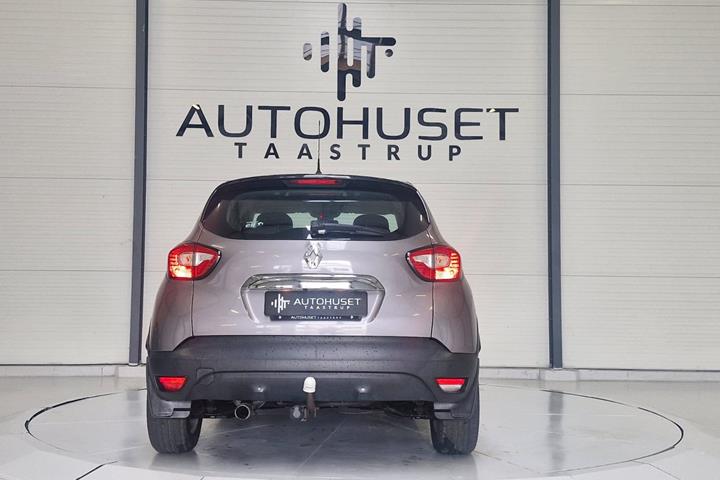 Grå Renault Captur fra 2016