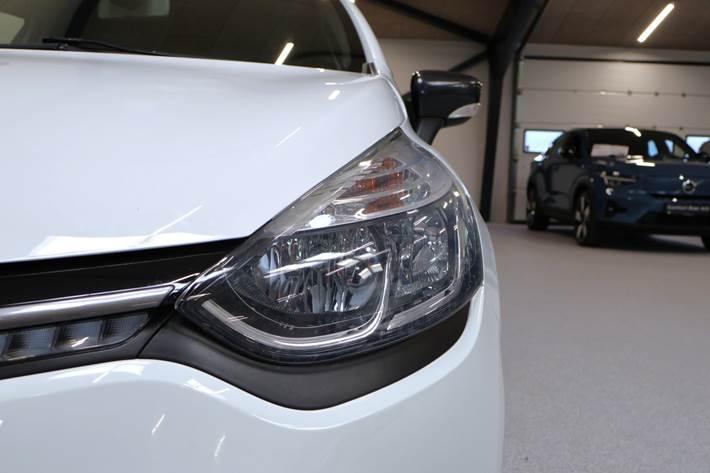 Hvid Renault Clio IV fra 2015