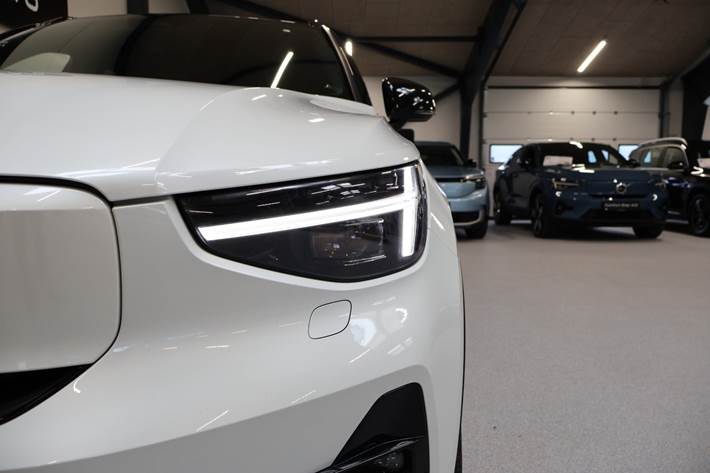 Hvid Volvo XC40 fra 2022
