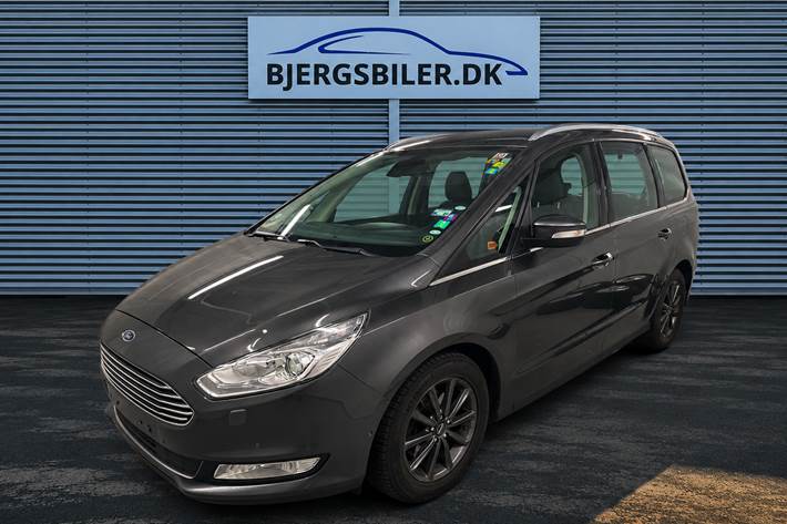 Grå Ford Galaxy fra 2018