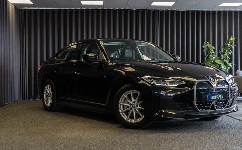 BMW i4 eDrive35