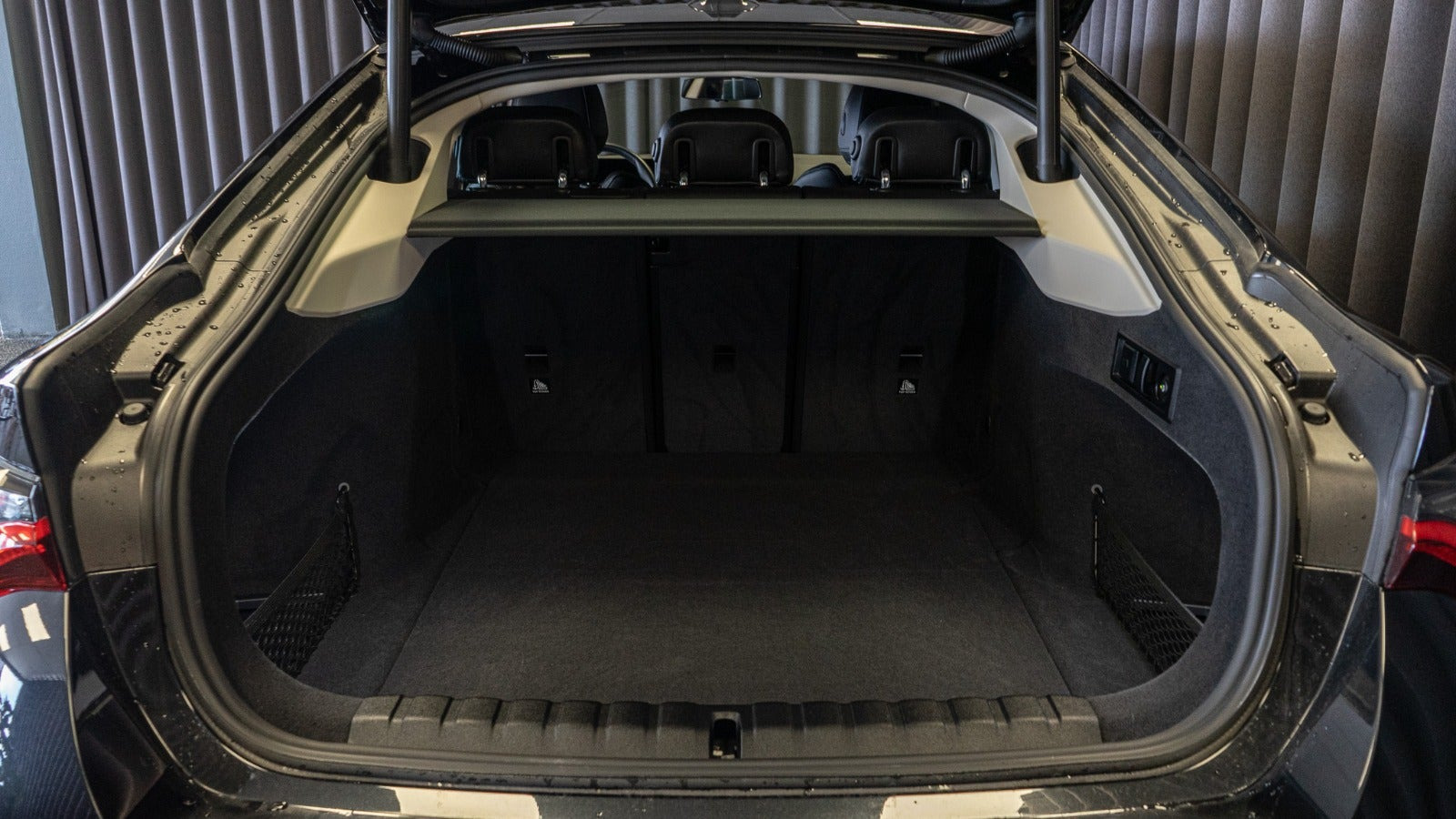 Sort BMW i4 fra 2023