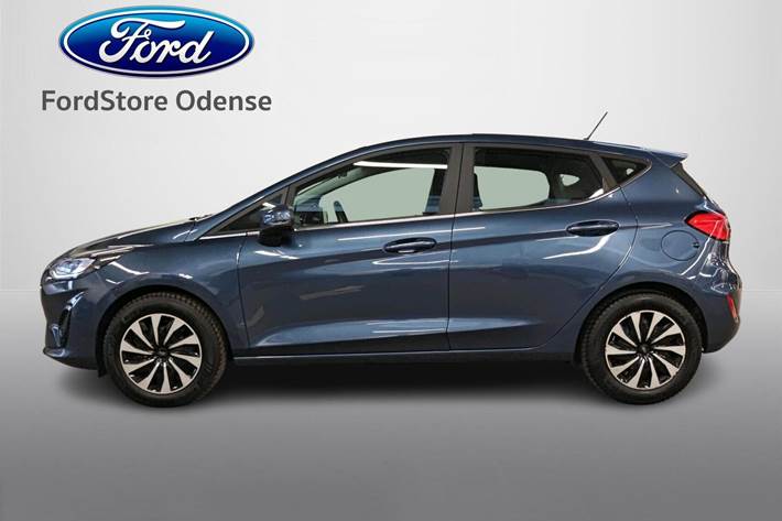 Blå Ford Fiesta fra 2022