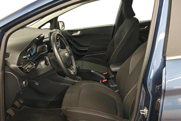 Blå Ford Fiesta fra 2022