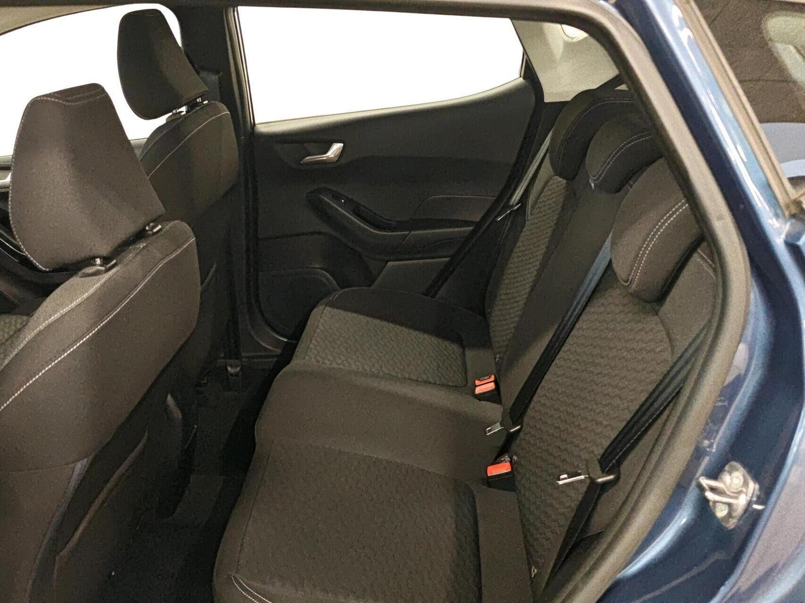 Blå Ford Fiesta fra 2022
