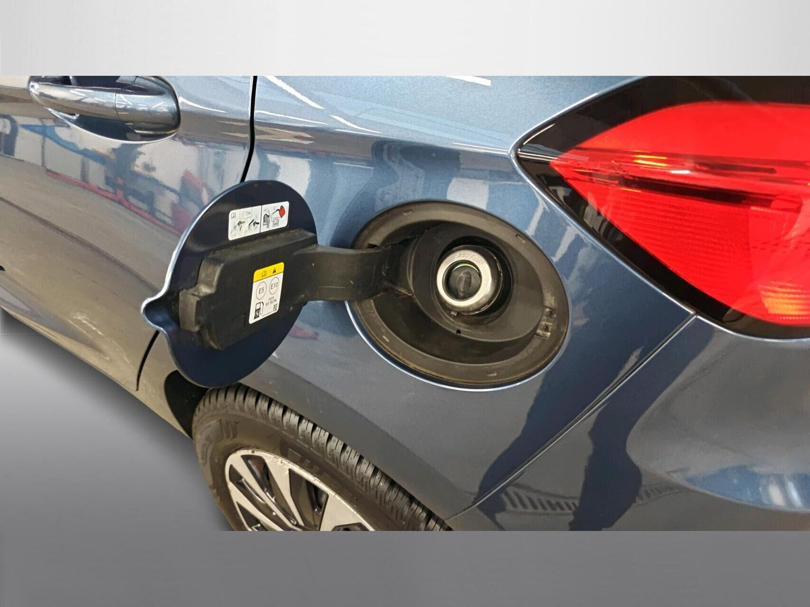 Blå Ford Fiesta fra 2022