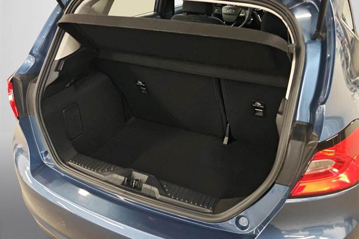 Blå Ford Fiesta fra 2022