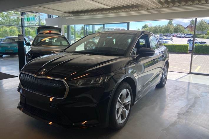 Beige Skoda Enyaq fra 2022