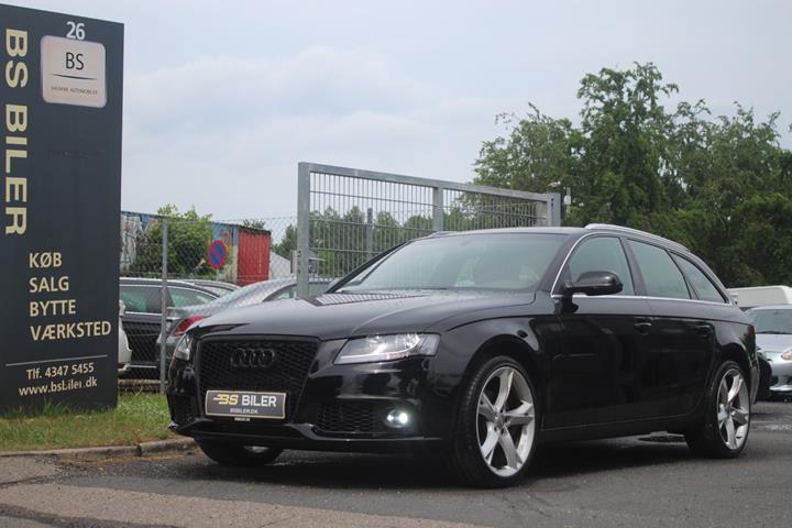 Sort Audi A4 fra 2011 set udefra