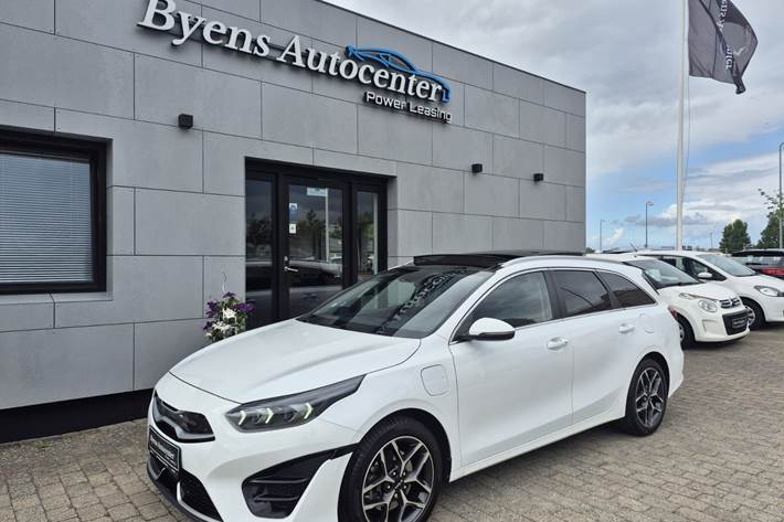 Hvid Kia Ceed fra 2022