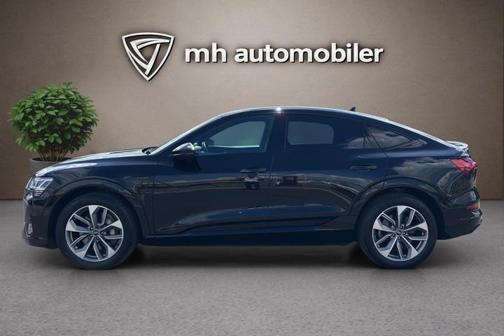 Sort Audi e-tron fra 2023