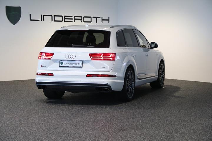 Hvid Audi SQ7 fra 2017