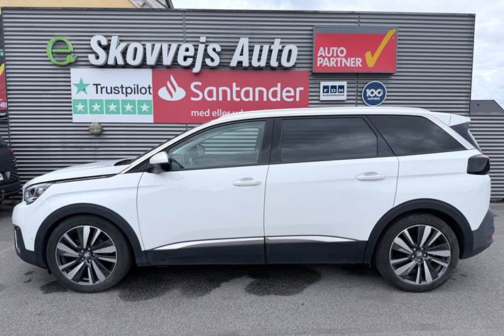 Hvid Peugeot 5008 fra 2018
