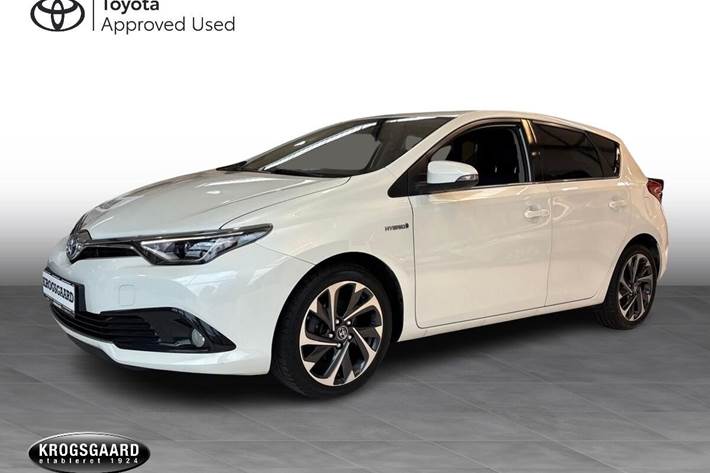 Hvid Toyota Auris fra 2015