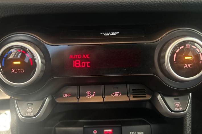 Grå Kia Picanto fra 2020
