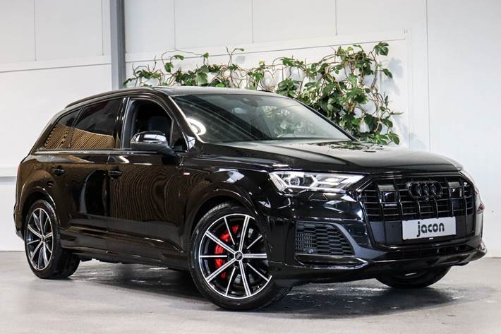 Sort Audi Q7 fra 2022
