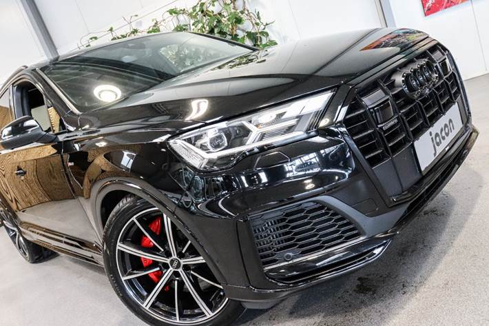 Sort Audi Q7 fra 2022