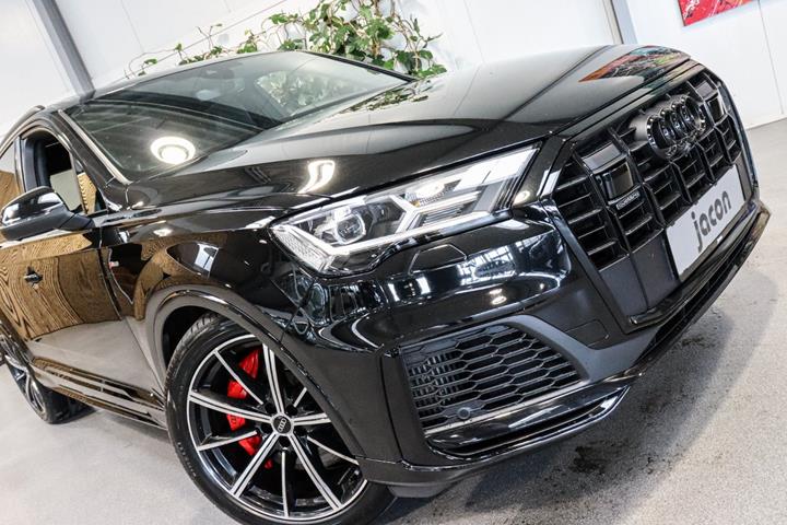 Sort Audi Q7 fra 2022