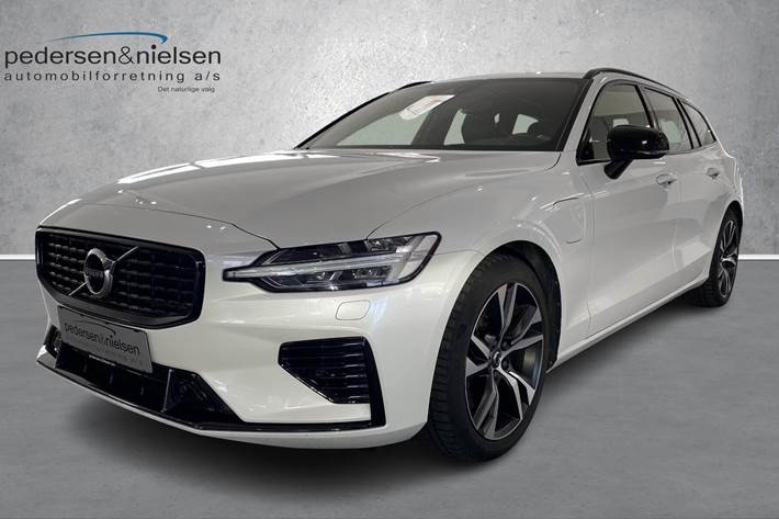 Hvid Volvo V60 fra 2022