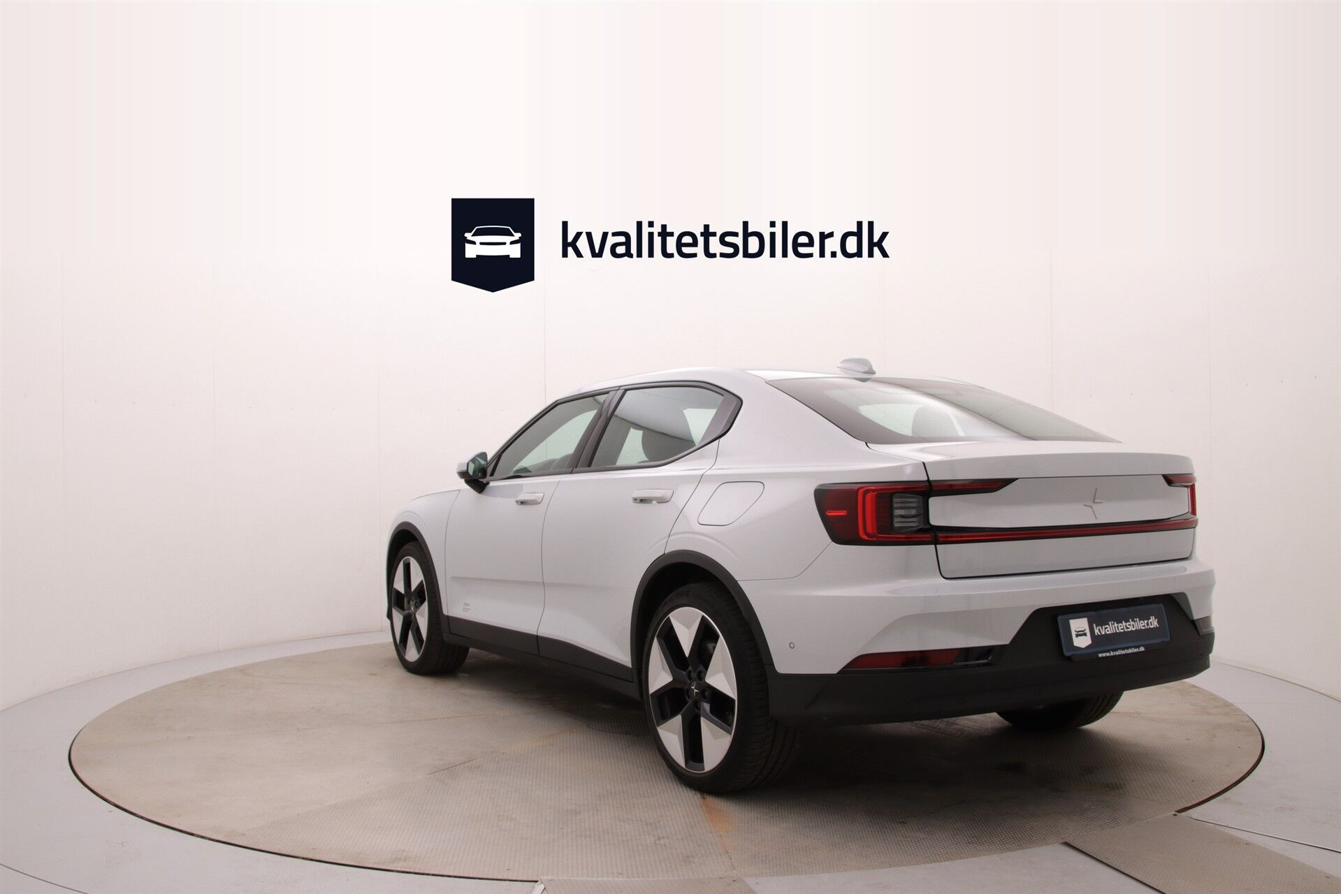 Sølv Polestar 2 fra 2023