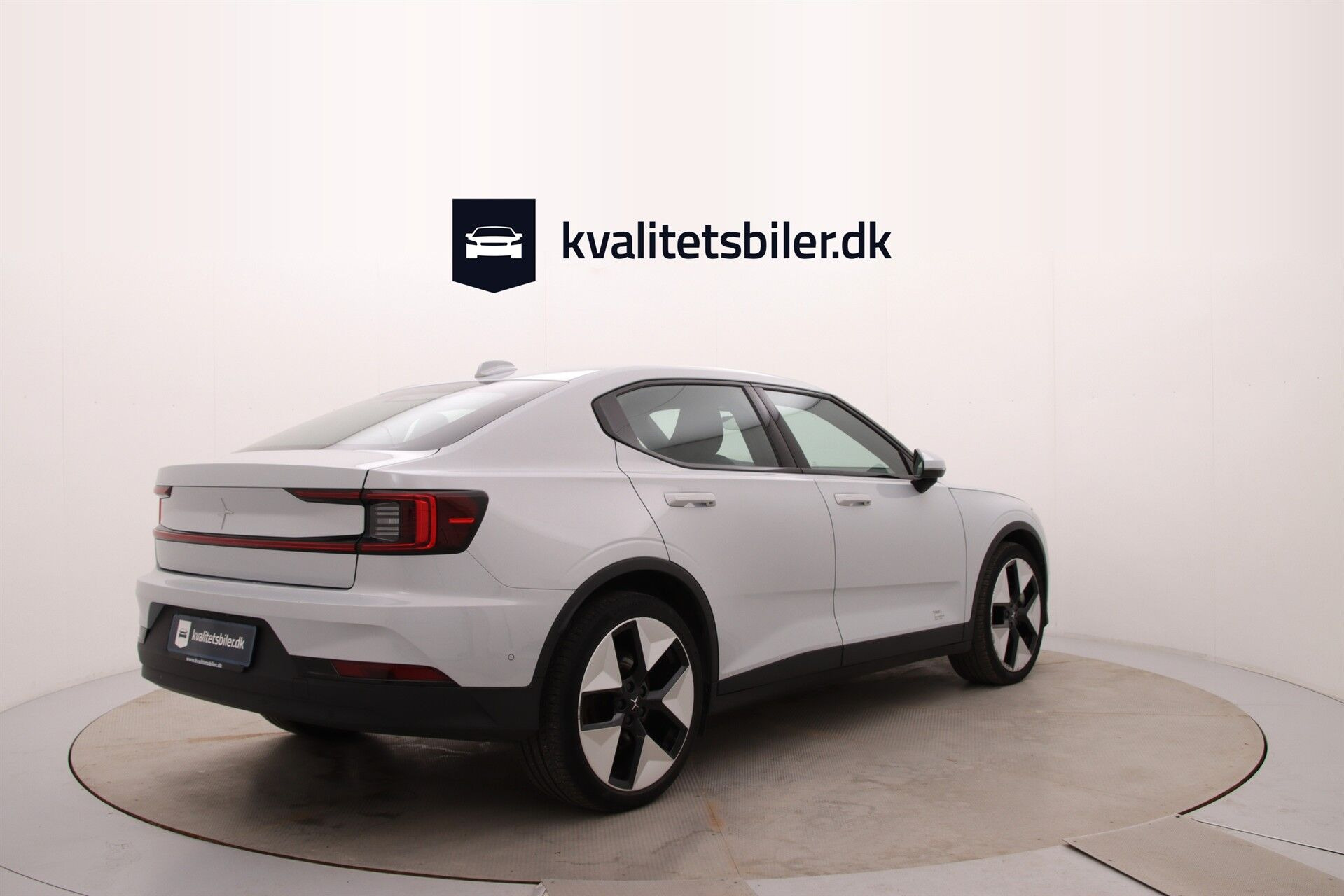Sølv Polestar 2 fra 2023