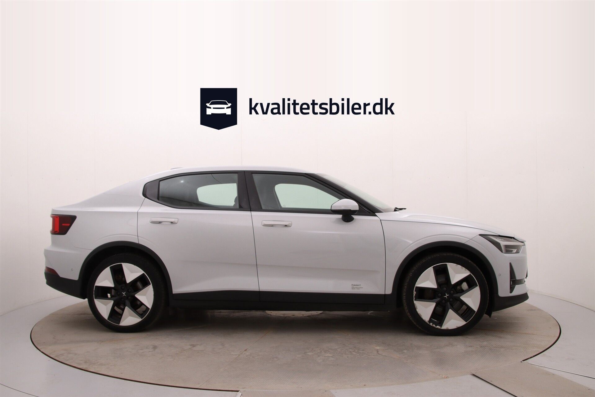 Sølv Polestar 2 fra 2023
