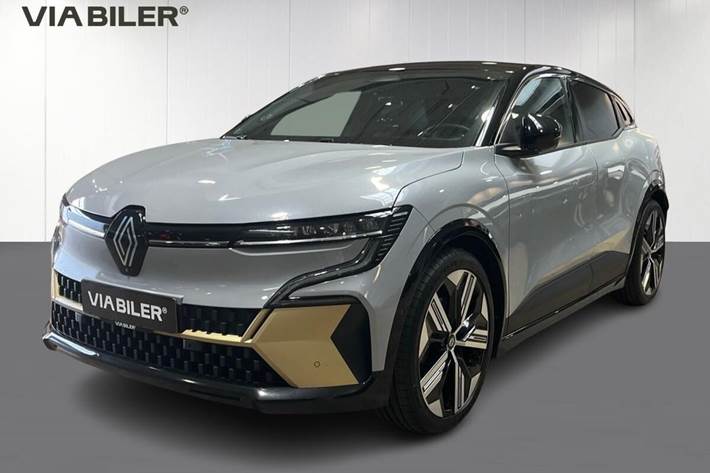Grå Renault Mégane fra 2022 set udefra