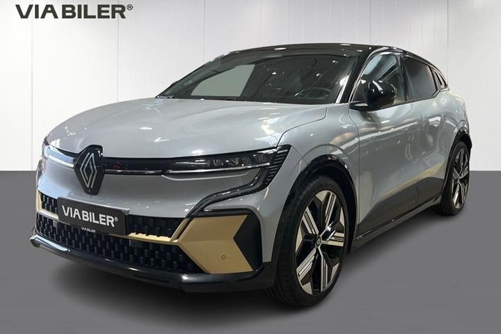 Grå Renault Mégane fra 2022 set udefra
