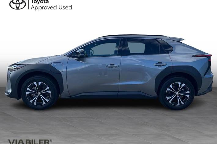 Grå Toyota BZ4X fra 2025