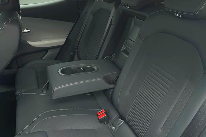 Hvid Ford Explorer fra 2026