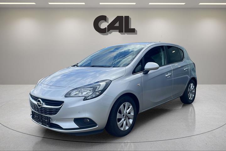Sølv Opel Corsa fra 2019 set udefra