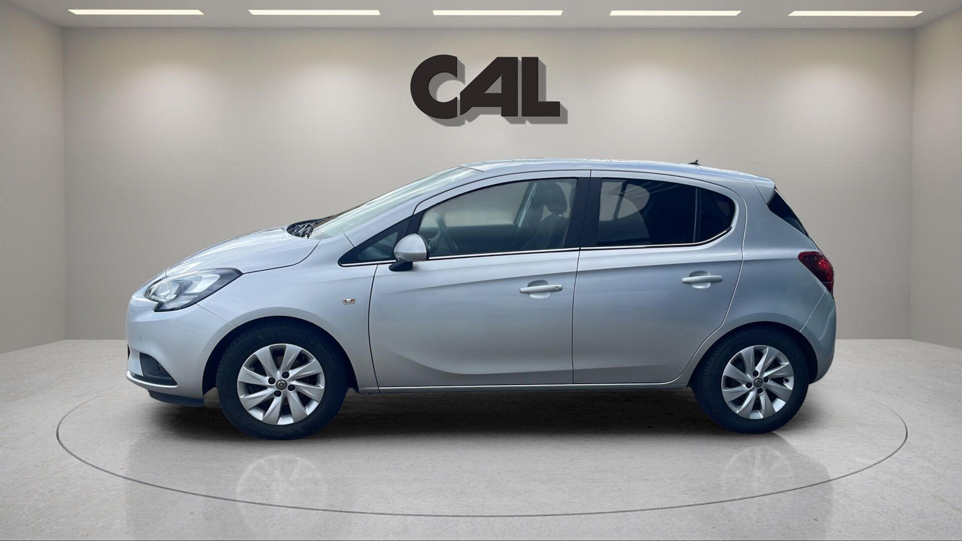 Sølv Opel Corsa fra 2019