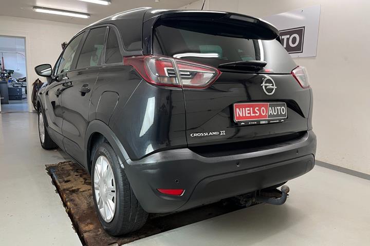 Sort Opel Crossland X fra 2019