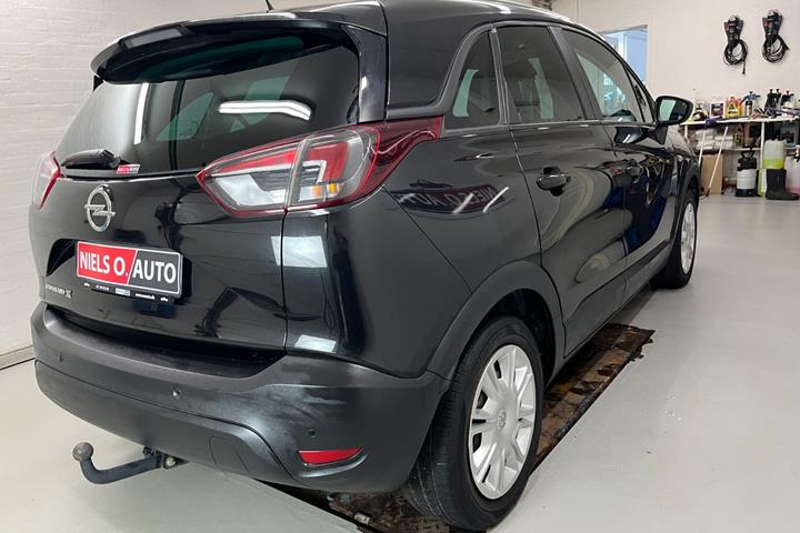 Sort Opel Crossland X fra 2019
