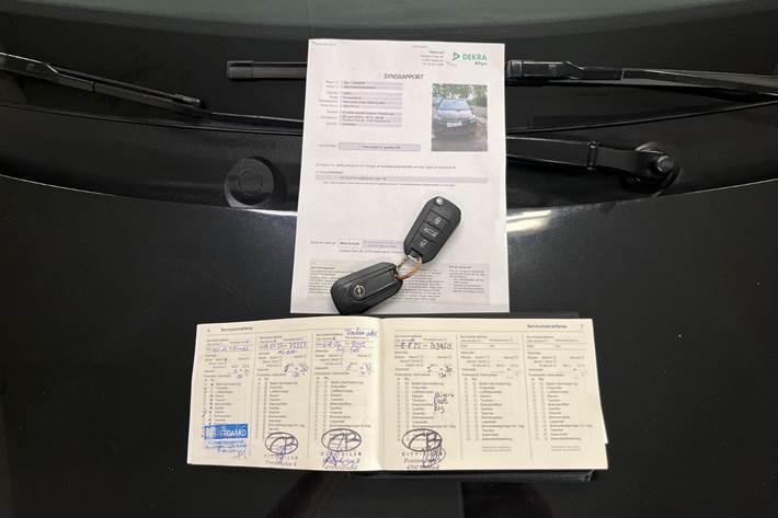 Sort Opel Crossland X fra 2019