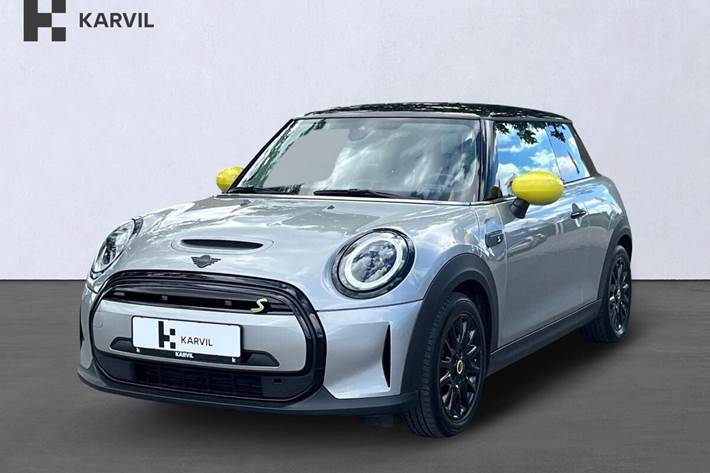 Sølv Mini Cooper SE fra 2022 set udefra