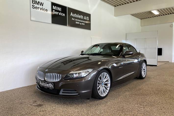 Brun BMW Z4 fra 2009