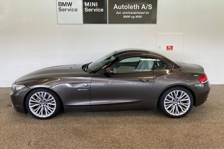 Brun BMW Z4 fra 2009