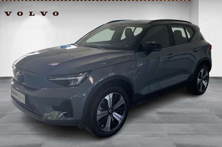 Grå Volvo XC40 fra 2022