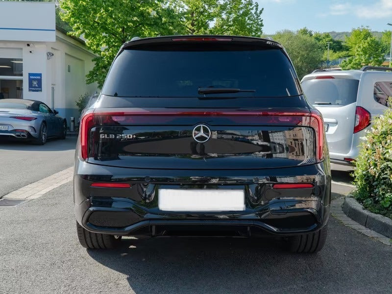 Sort Mercedes EQB250+ fra 2026