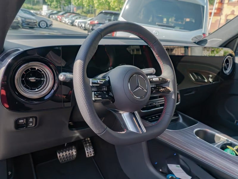 Sort Mercedes EQB250+ fra 2026