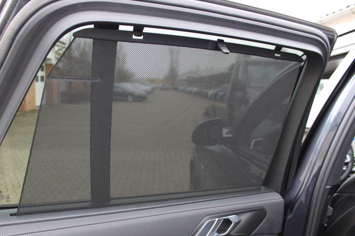 Grå BMW X5 fra 2022