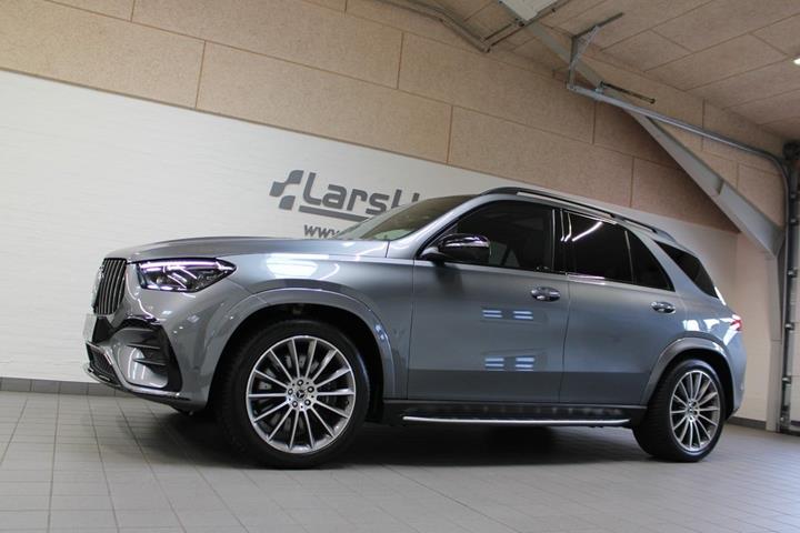 Grå Mercedes GLE350 de fra 2024