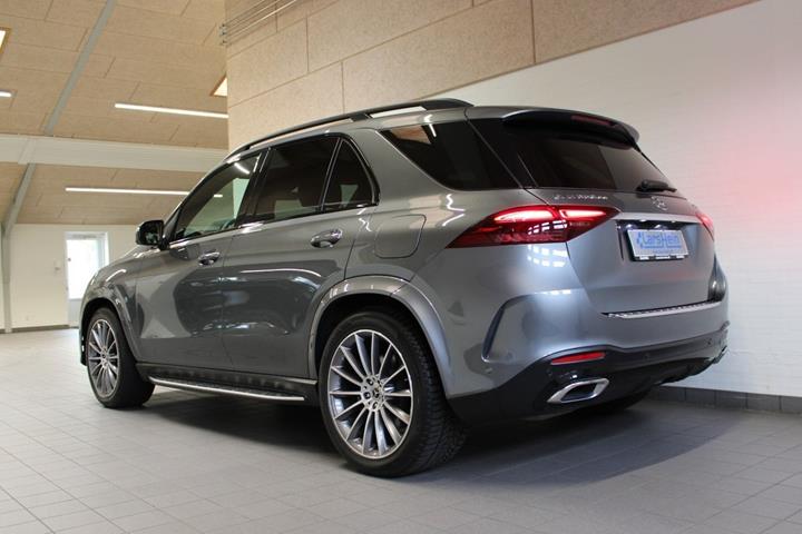 Grå Mercedes GLE350 de fra 2024