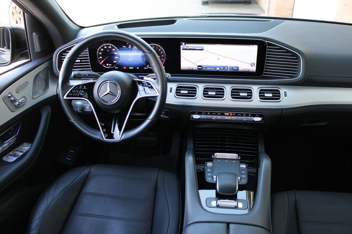 Grå Mercedes GLE350 de fra 2024