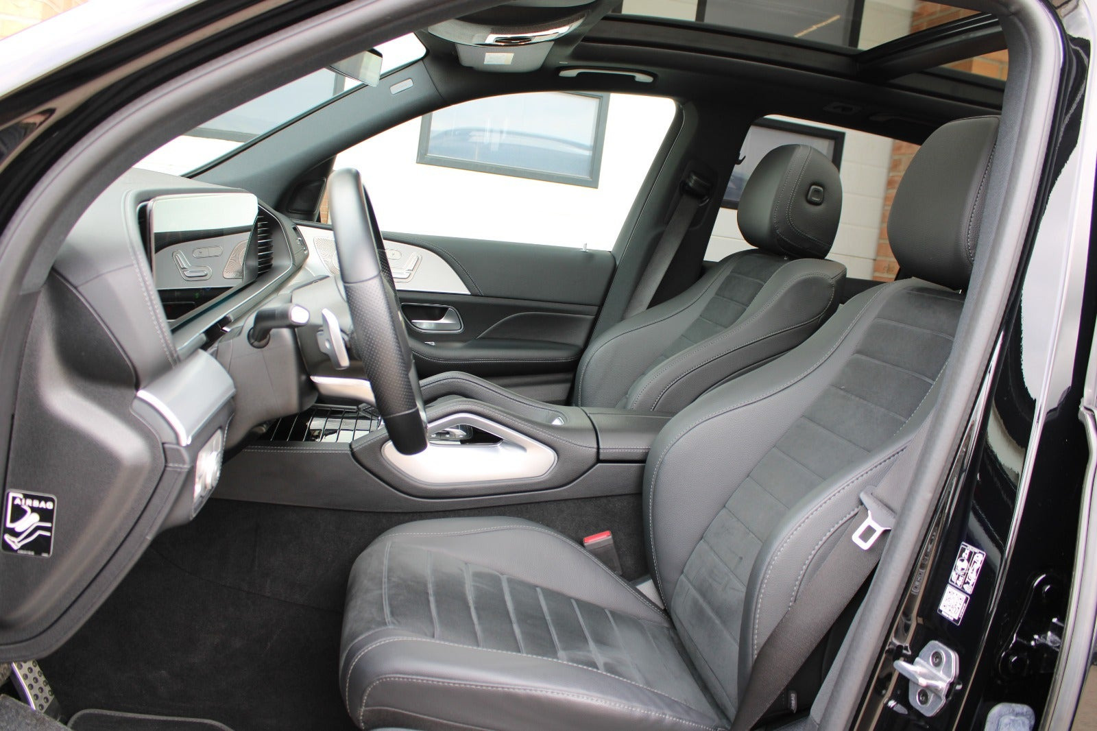 Sort Mercedes GLE350 de fra 2023
