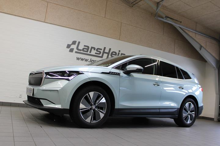 Sølv Skoda Enyaq fra 2023